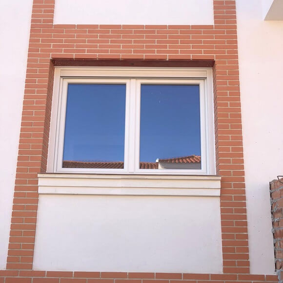 Suministro de ventanas de PVC en chalet de Cártama